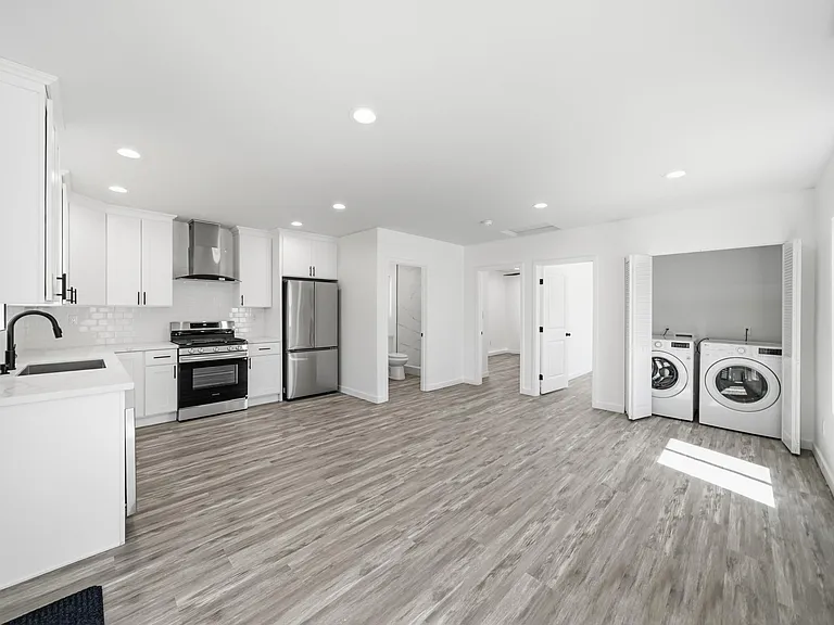 514 N Oakdale Ave #2 — Photo 4