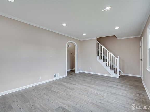 5th image of 145 Auth Ave
