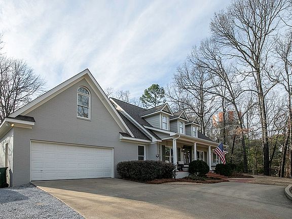 3rd image of 111 Orrwood Dr
