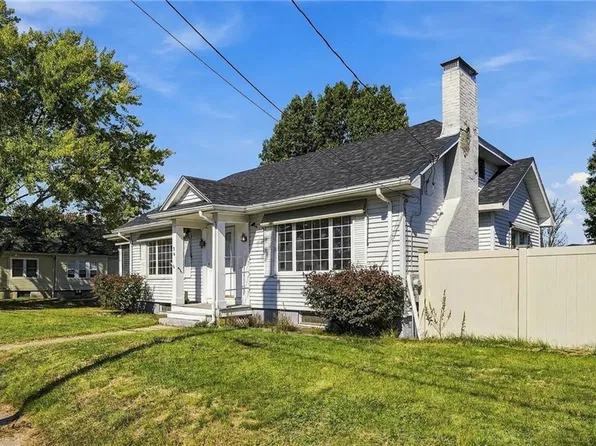 54 Holburn Ave, Cranston, RI 02910