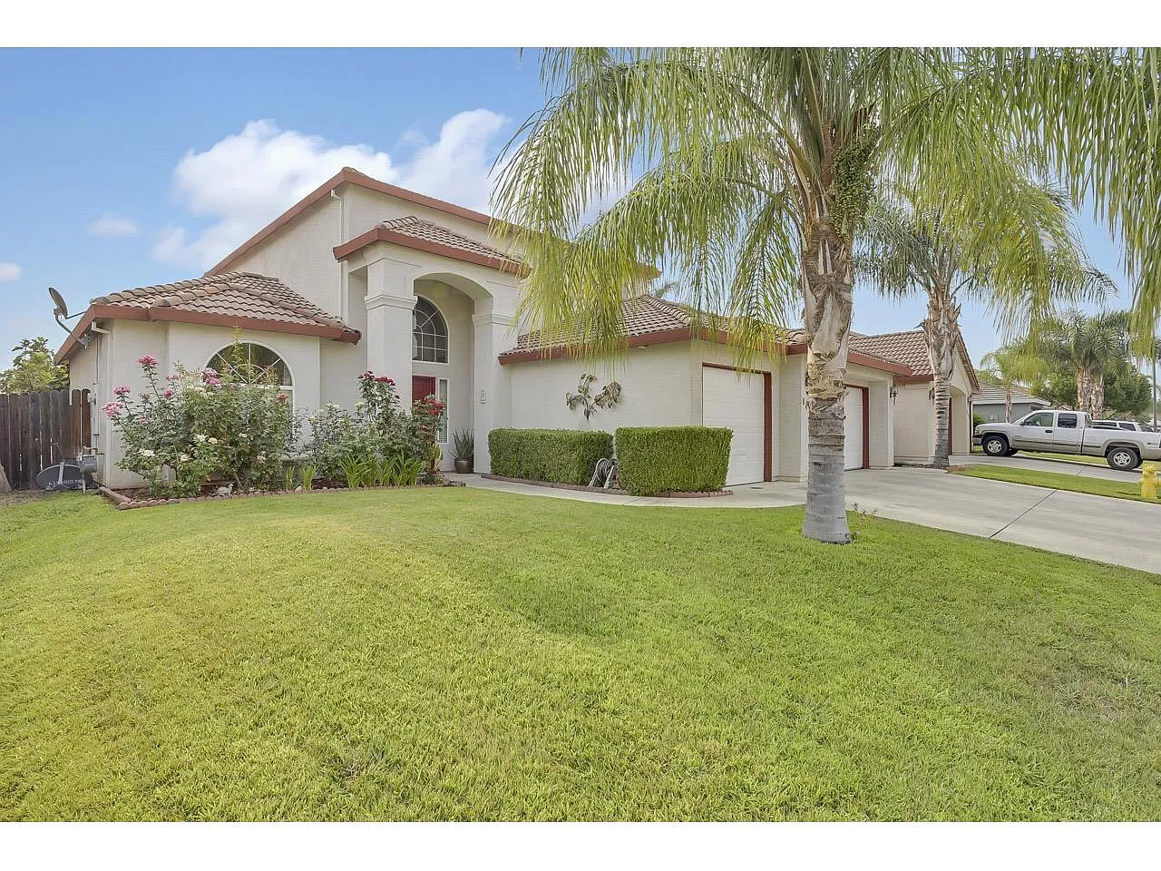 842 Allen Way photo 1