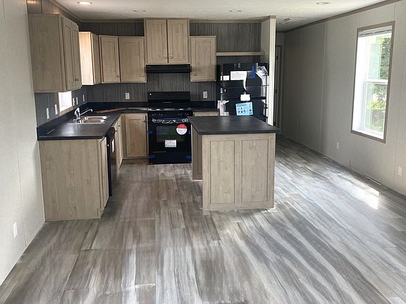 2nd image of 59328 Cary Ln