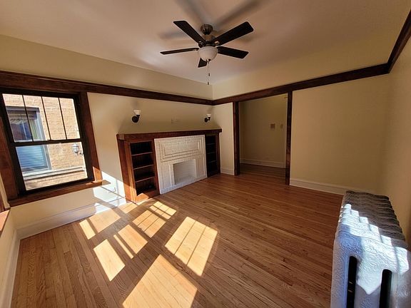 3rd image of 4420 N Greenview Ave APT 2E
