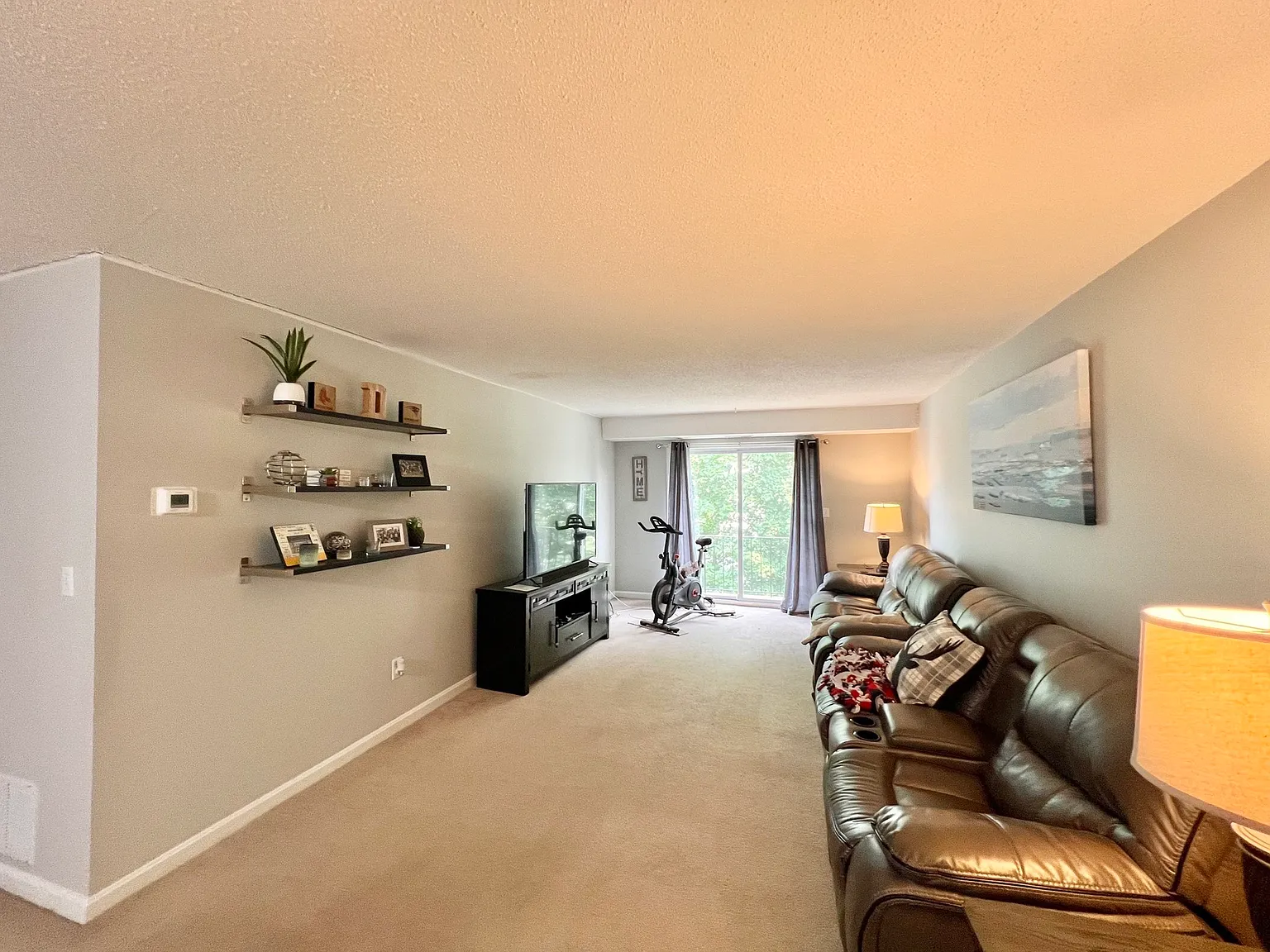 2 bed, 1.5 bath, 1336 sqft, $2,500 — Photo 4