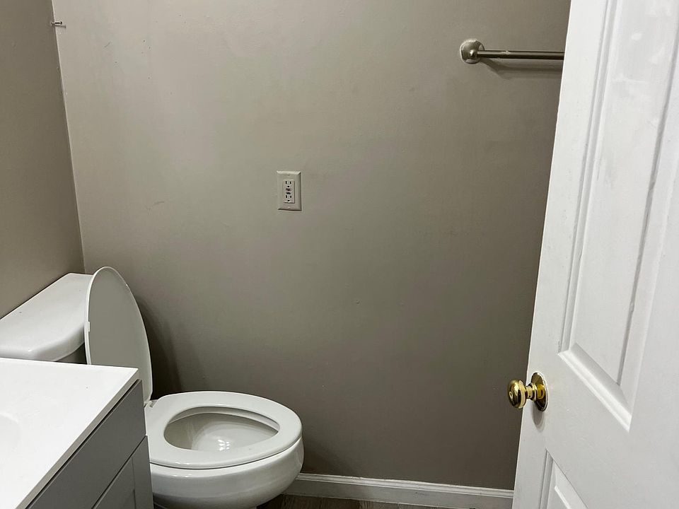 2nd image of 1503 Lafayette Ave #2
