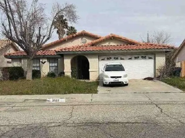 2523 W Avenue K10, Lancaster, CA 93536