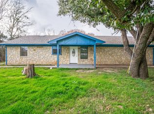 461 Valley View Dr, Azle, TX 76020