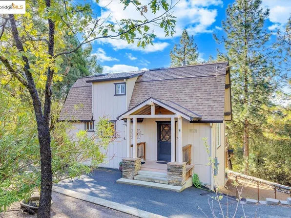 18541 Wawona Dr, Groveland, CA 95321
