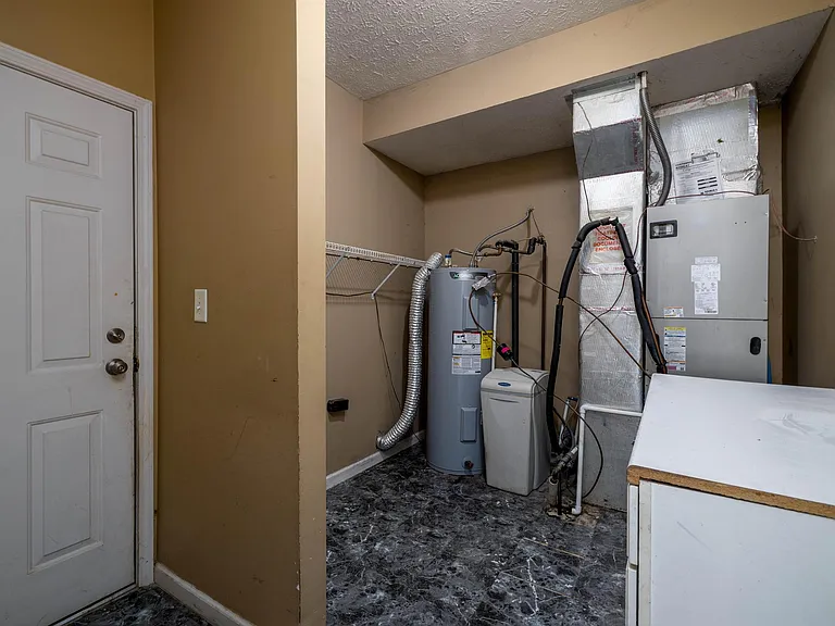 16776 Greensboro Dr — Photo 15