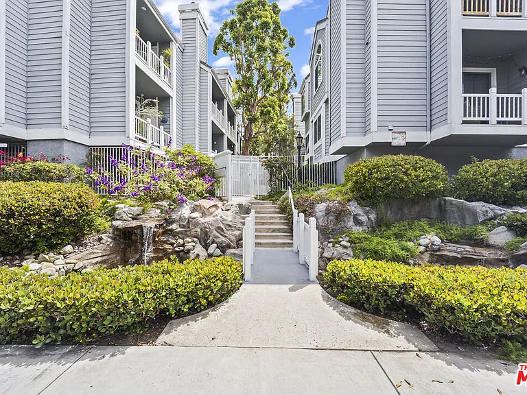 8500 Falmouth Ave #2104 — Photo 12