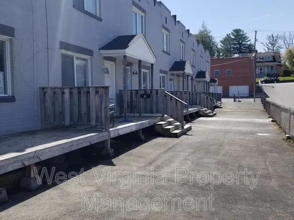 200 Lewis St APT 4, Oak Hill, WV 25901