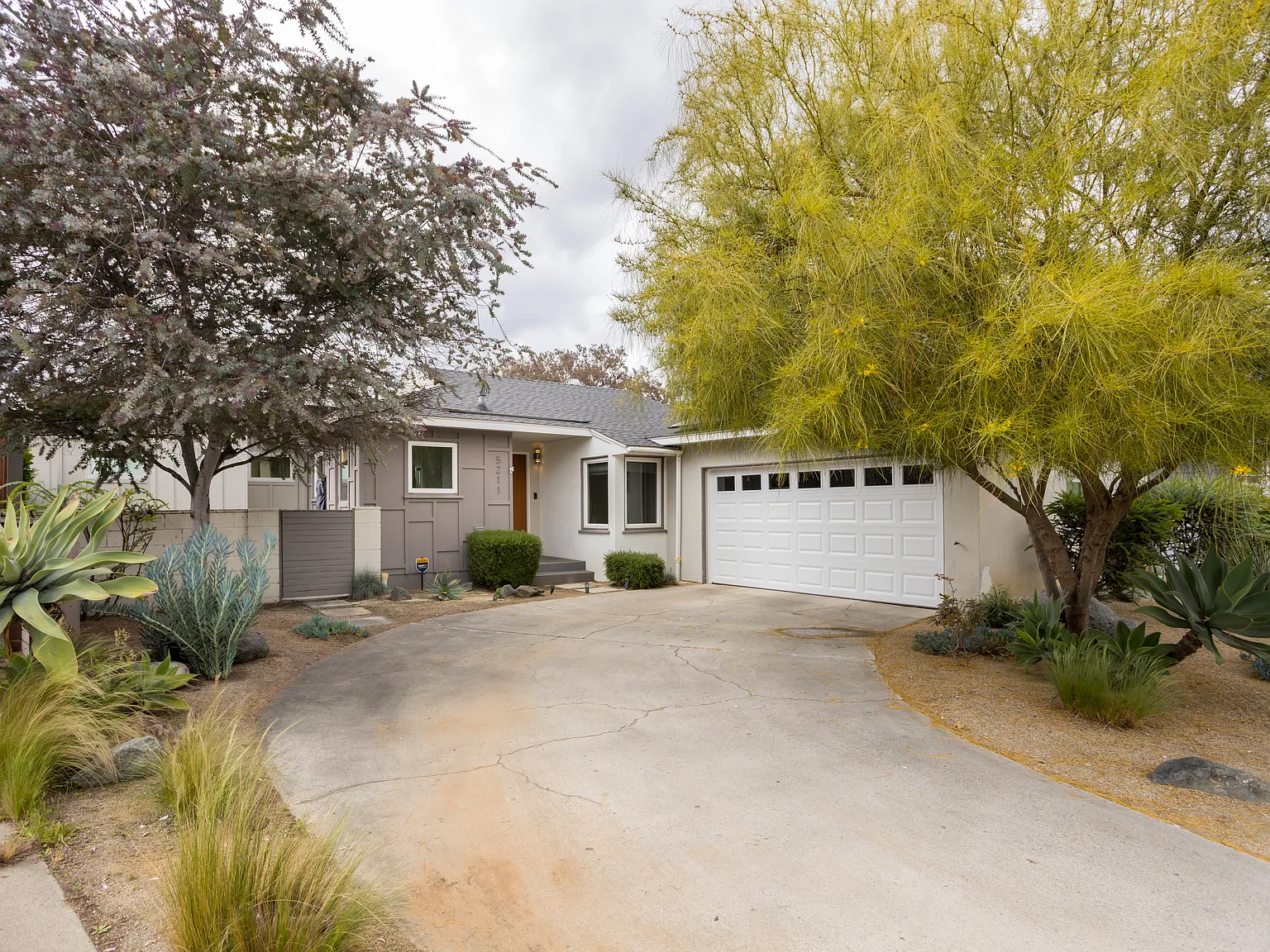3 bed, 1953 sqft, $6,250 — Photo 2