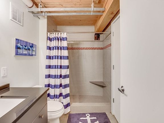 3rd image of 944 Dorchester Ave APT 1