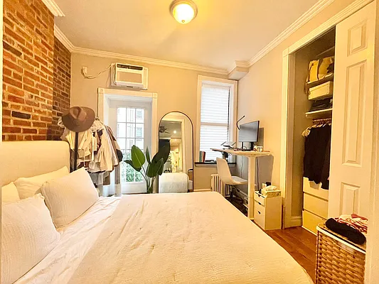 Rented by Century 21 Premier  | media 15