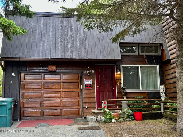 2069 Stonegate Cir, Anchorage, AK 99515