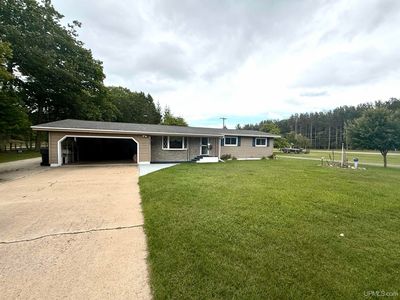 905 Keeton St, Gladstone, MI, 49837