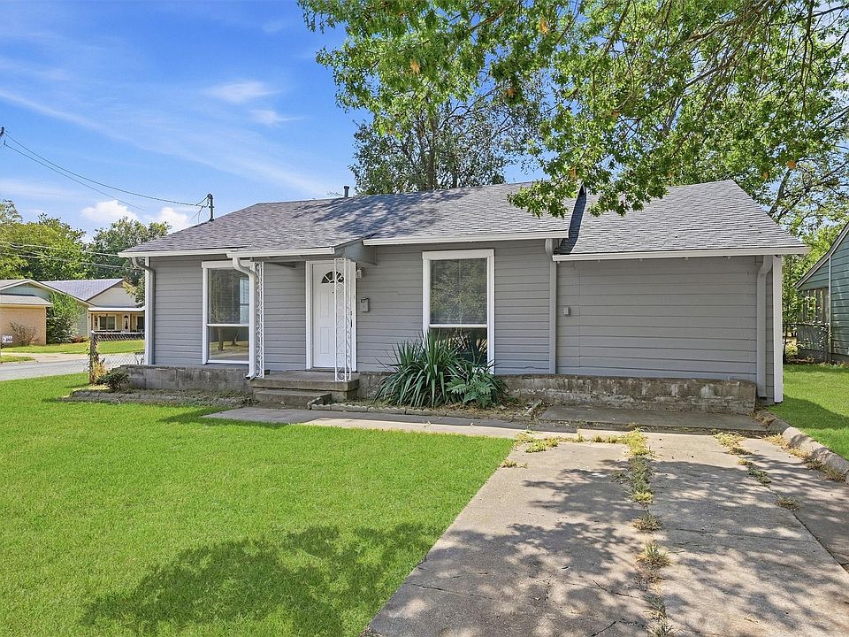 1st image of 302 W Dexter St