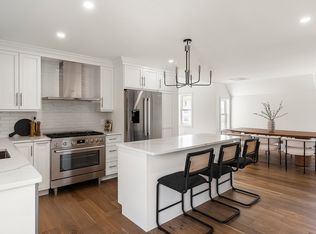 18 6th St #18, Medford, MA 02155
