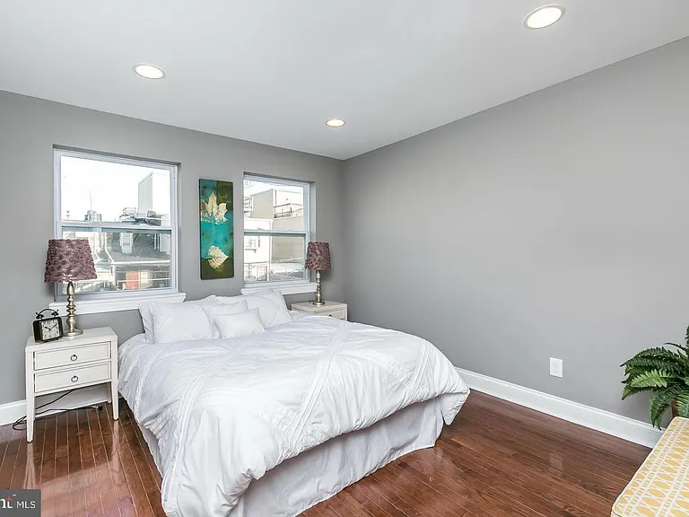 1505 Clarkson St — Photo 16
