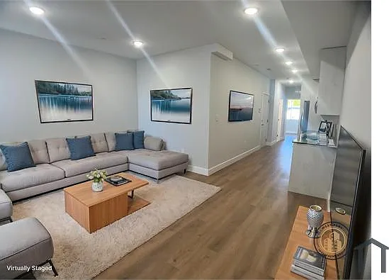 2 bed, $1,814 — Photo 1