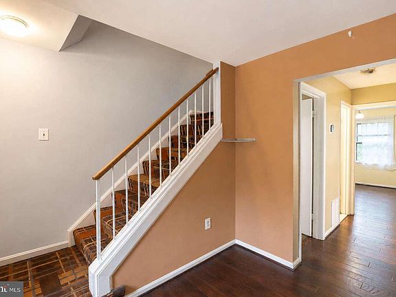 4th image of 367 Linden Ct