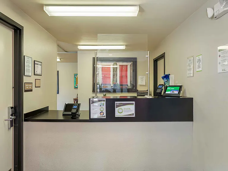 Lobby and Guest Check-in