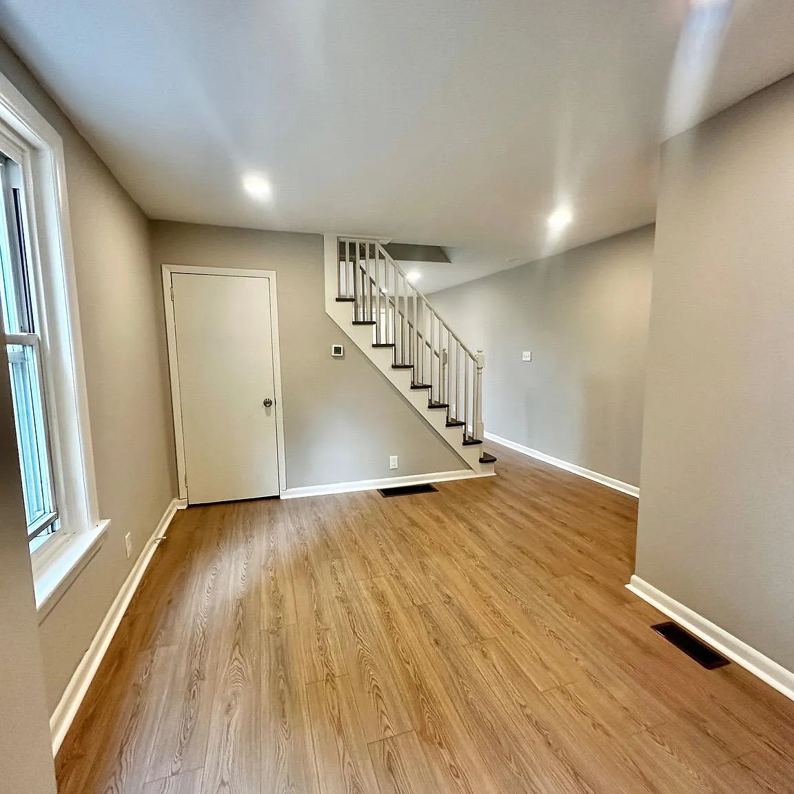 3 bed, 2.5 bath, 1288 sqft, $2,700 — Photo 4