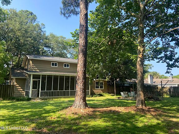 2nd image of 3919 Clifton Ave