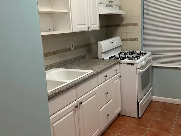 2255 Newbold Ave #1F, Bronx, NY 10462