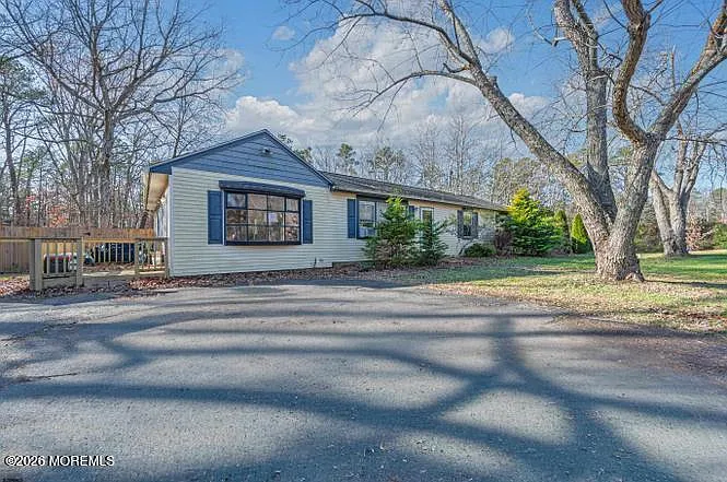 401 S Ash Ave — Photo 4