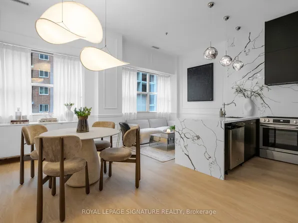 700 King St W #403, Toronto, ON M5V 2Y6