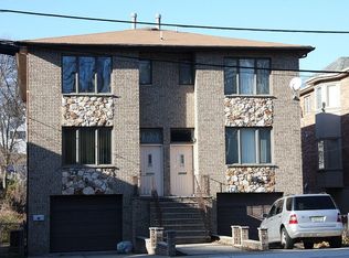 2035 Edwin Ave, Fort Lee, NJ 07024