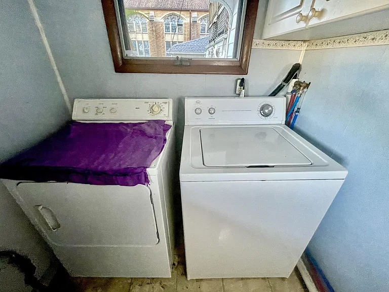 483 N Main St — Photo 46