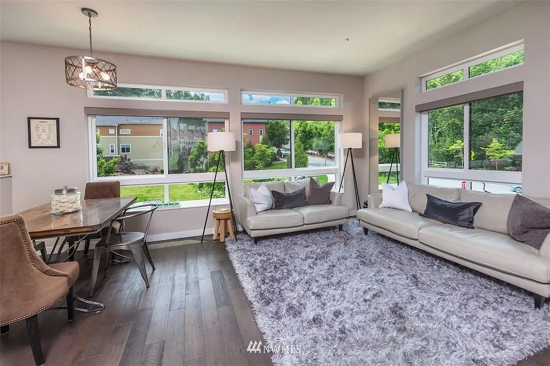 2 bed, 1097 sqft, $3,195 — Photo 4