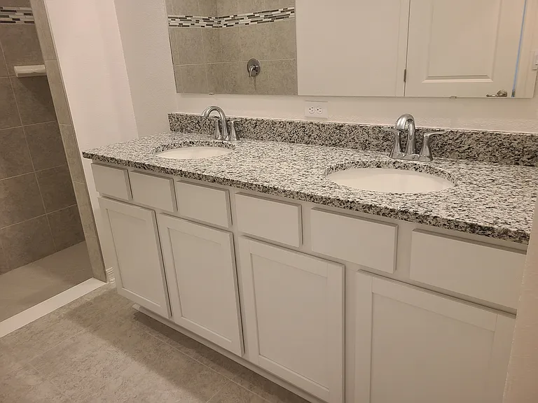 61 Rickenbacker Dr — Photo 9