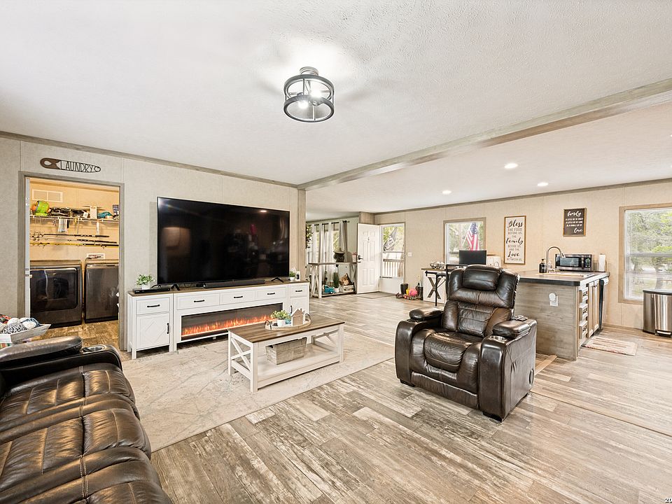 1st image of 160 Kothmann Rd