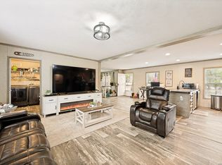 160 Kothmann Rd, La Vernia, TX 78121