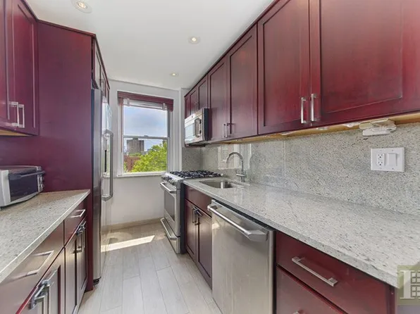 550 Grand Street image 1 of 8