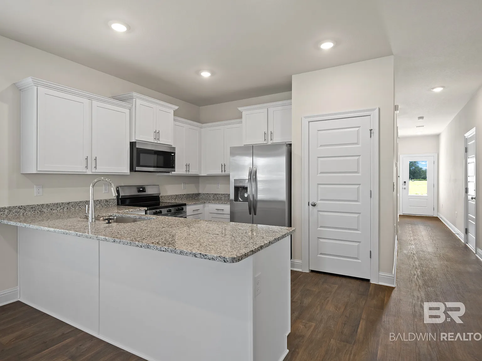 4 bed, 2.0 bath, 1504 sqft, $2,000 — Photo 4