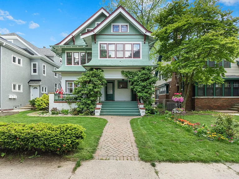 fine yard and ivy