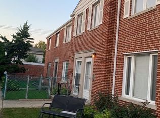330 Higgins Rd APT B, Park Ridge, IL 60068