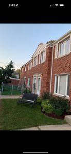 330 Higgins Rd APT B, Park Ridge, IL, 60068