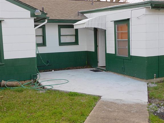 2nd image of 2203 Thomas Ave