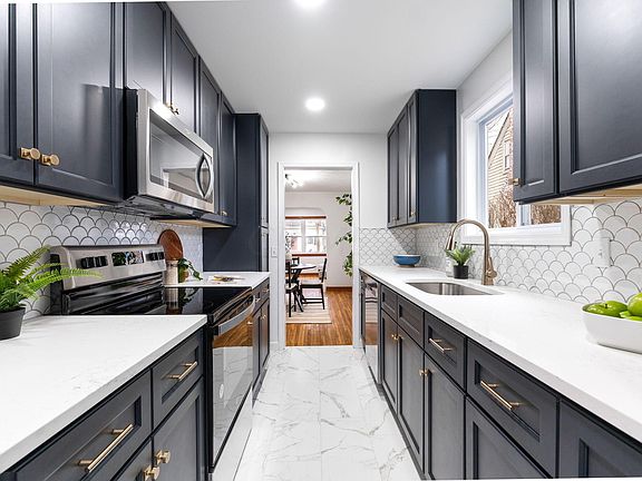 4th image of 255 W Schreyer Pl
