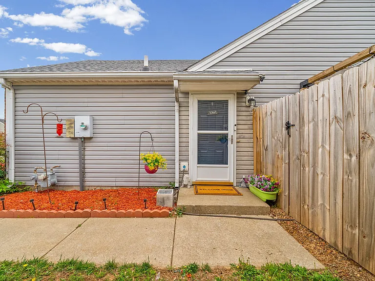 302 Northwind Dr — Photo 24