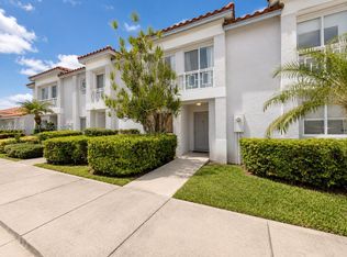 532 NW 208th Ter, Hollywood, FL 33029