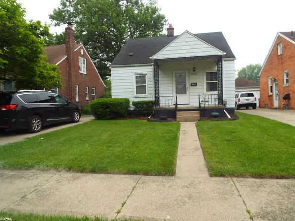 21824 Colony St, Saint Clair Shores, MI 48080