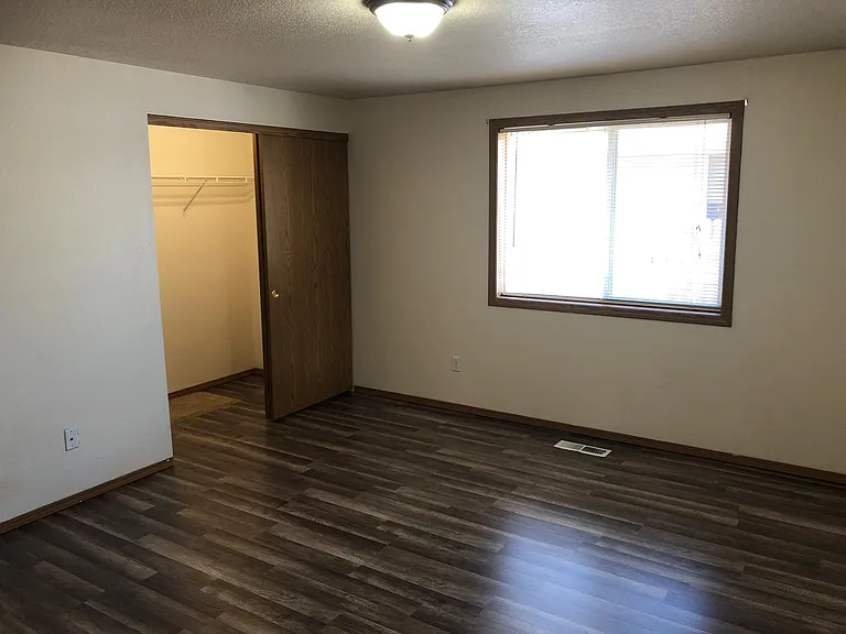 2912 NE Delancey Ct — Photo 18