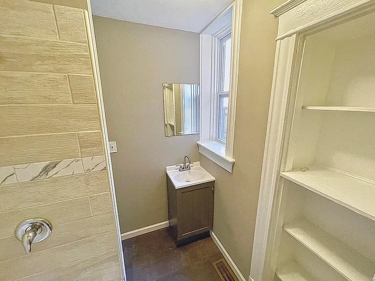4219 Dewey Ave #A — Photo 11