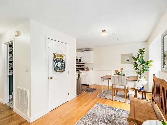 3rd image of 38 Kimball Ave Unit 7